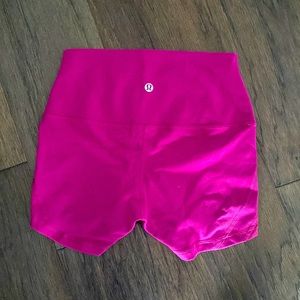 Lululemon Wunder Under shorts